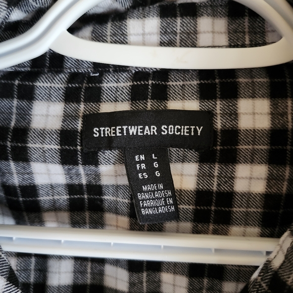 EUC Streetwear Society Button Down Shirt - Picture 3 of 6